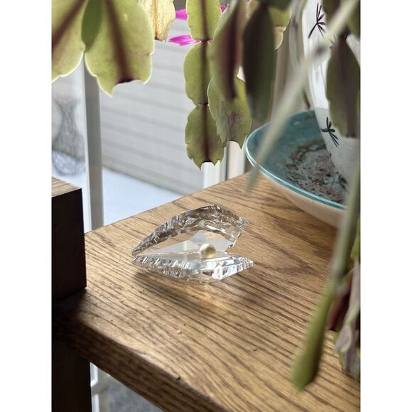 Swarovski Crystal Oyster Clam ShellWith Pearl 2.5" x 2" - Picture 8 of 8
